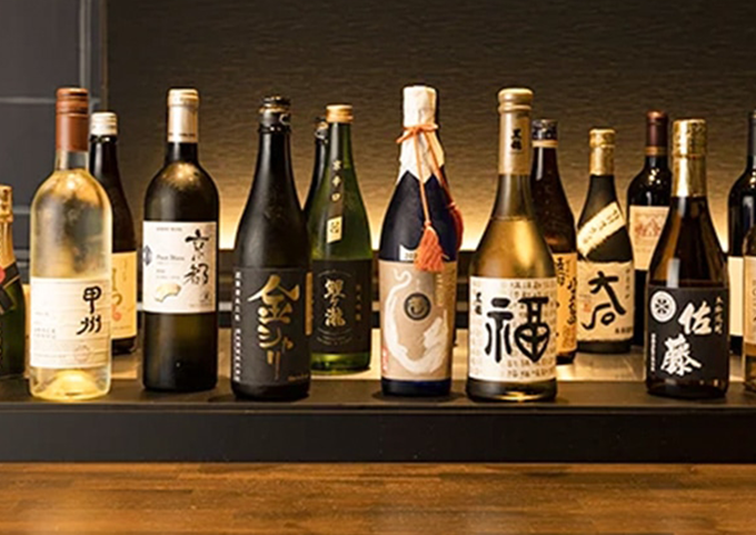 豊富な日本酒と京都の地酒で、料理との調和を楽しむ